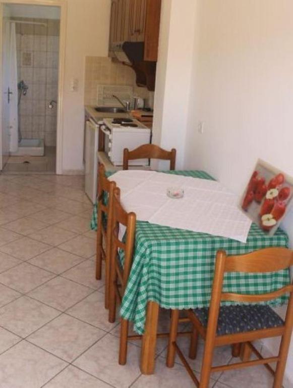 Villa Leonidas Agios Stefanos Avliotes  Ruang foto